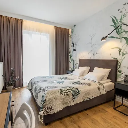 Vip Bielany Przy Metrze 华沙